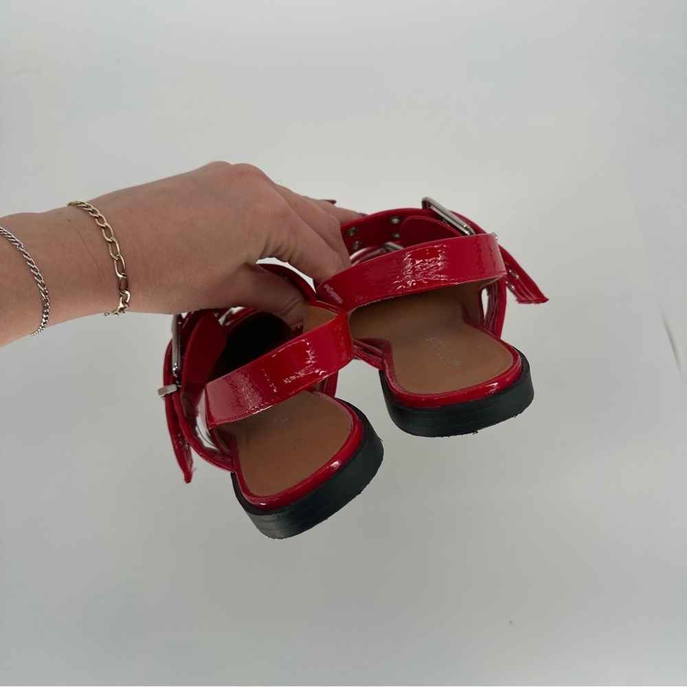 Steve Madden Girl Graya Red Patent Pumps Size 7.5 Slingback Big Buckle Grommet - Picture 4 of 10